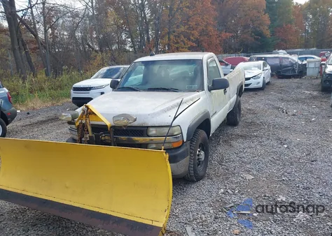 2001 Chevrolet Silverado 2500Hd z USA, uszkodzony, nr VIN 1GCHK24U01E249313